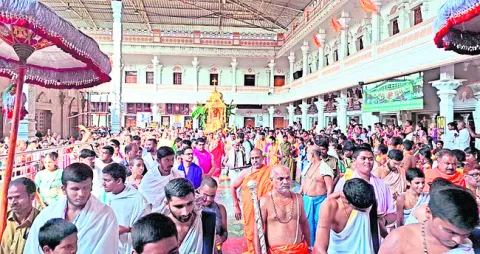 వైభవంగా మధ్వనవమి వేడుకలు 