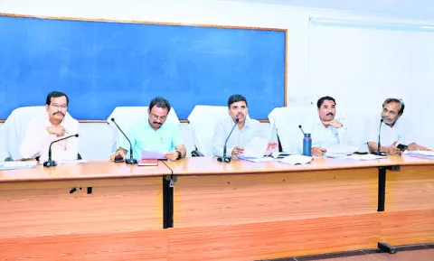 ఎన్నికల నిర్వహణకు సిద్ధం కావాలి