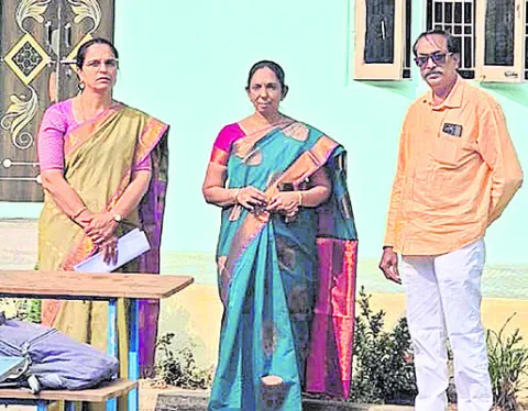 ప్రశాంతంగా ప్రారంభమైన ఒకేషనల్‌ ప్రాక్టికల్స్‌ 