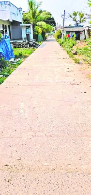 పొట్ట చేతపట్టుకుని..! 