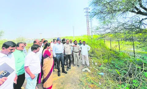 అభివృద్ధి పనులను అడ్డుకోవద్దు