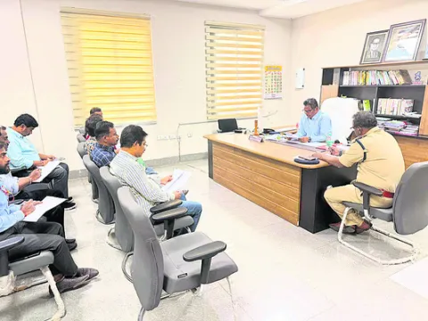 ఇంటర్‌ పరీక్షలకు   పకడ్బందీ ఏర్పాట్లు
