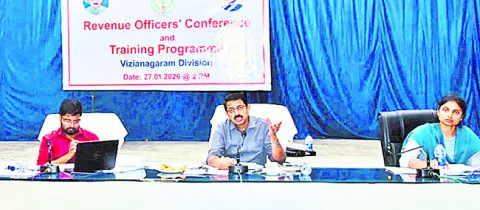 తప్పులు లేని పట్టాదారు పాస్‌పుస్తకాల పంపిణీకి శ్రీకారం