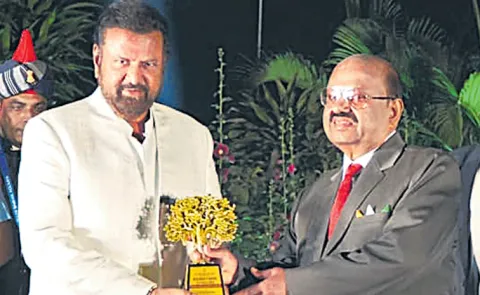 ohan Babu gets West Bengal Governor Excellence Award