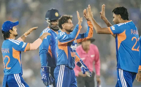 Doesnt See Varun Axar Struggle At T20 WC But Kuldeep: Anil Kumble 1