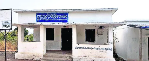 పన్ను వసూళ్లలో జాప్యం!