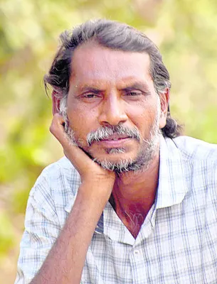 మద్యం మత్తులో పురుగుల మందు తాగి..