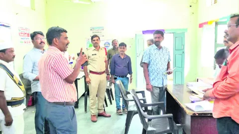 ‘సాక్షి’ స్టడీ మెటీరియల్‌తో ప్రయోజనం