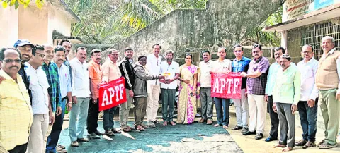 సమస్యలపై పోరాటాలకు సిద్ధమవ్వాలి 