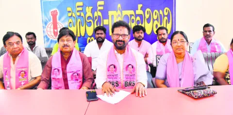 కాంగ్రెస్‌ను నిలదీయాలి 