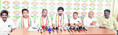 ఫిర్యాదుల పరిష్కారం కోసం హెల్ప్‌లైన్‌  
