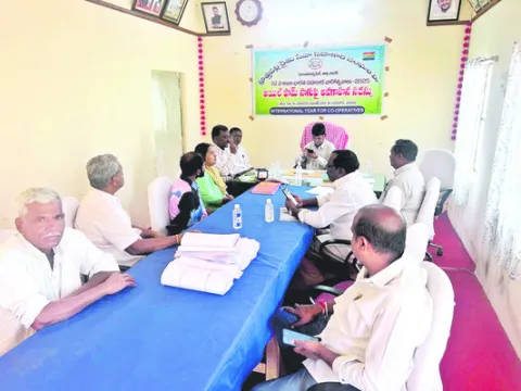 జిల్లాలో యూరియా కొరత లేదు