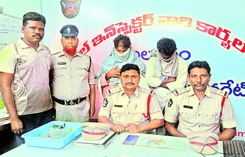 ఇద్దరిపై హత్యాయత్నం కేసు నమోదు 