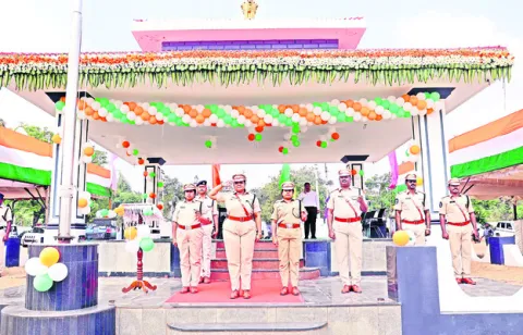 అంకితభావంతో విధులు నిర్వహించాలి