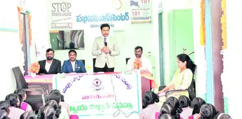 ఆడపిల్ల తల్లిదండ్రులకు బలం