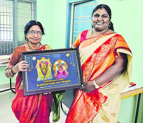 అన్నదానానికి  పెంకుటిల్లు విరాళం  