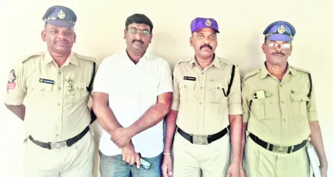 ఎస్సీఎస్టీ కేసులో ఆంధ్రజ్యోతి విలేకరికి నాలుగేళ్ల జైలు!