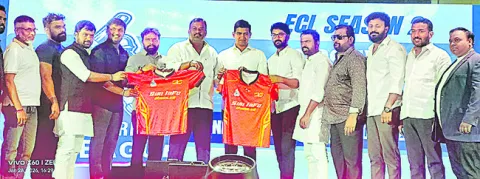 ఎలైట్‌ క్రికెట్‌ లీగ్‌ టోర్నీ జెర్సీ ఆవిష్కరణ 