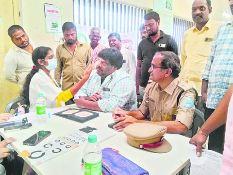 రోడ్డు నియమాలు పాటిద్దాం 