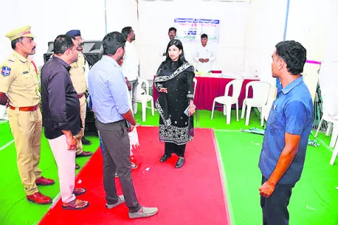 నిష్పక్షపాతంగా విధులు నిర్వర్తించాలి