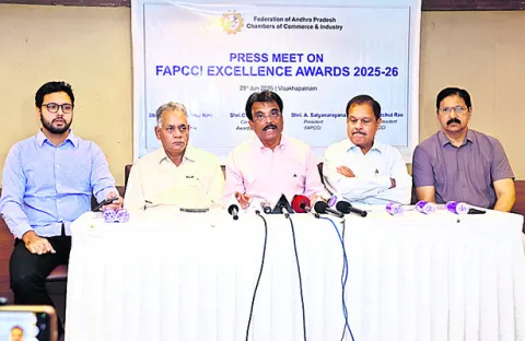 ఎఫ్‌ఏపీసీసీఐ ఎక్స్‌లెన్స్‌ అవార్డులకు దరఖాస్తుల ఆహ్వానం