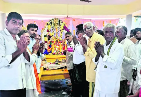 పురుషోత్తపట్నంలో రాపత్తు సేవ