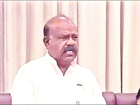 ఆస్పత్రుల్లో సౌకర్యాలు కల్పించాలి