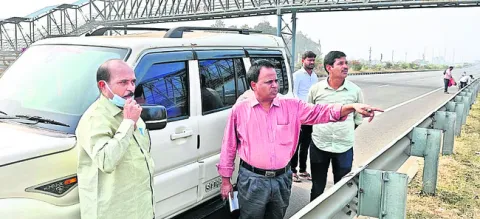 చెత్త పేరుకుపోతుంటే ఏం చేస్తున్నారు? 