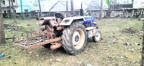 అక్రమ క్వారీపై విజిలెన్సు దాడి 