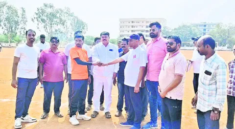 రాష్ట్ర స్థాయి అంధుల  క్రికెట్‌ పోటీలు ప్రారంభం 