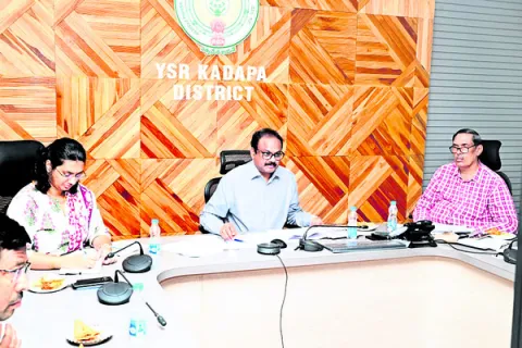 పెండింగ్‌ ఆర్‌ఓబీ పనులపై దృష్టి సారించాలి 