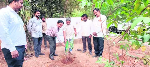 రోడ్డ ప్రమాదంలో  వ్యక్తి దుర్మరణం 