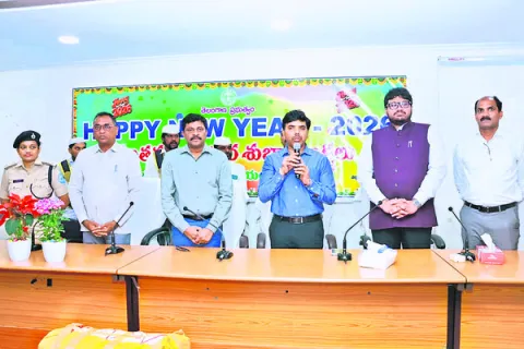 అభివృద్ధి పథంలో నడిపించాలి