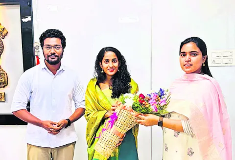 అంబులెన్సులకుమరమ్మతులు చేపట్టాలి
