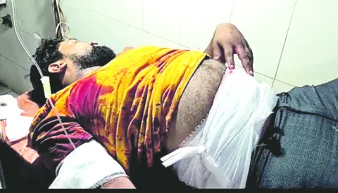 యువకుడిపై కత్తితో దాడి