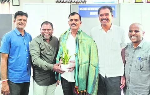 టైం వేస్ట్‌ వద్దు.. సీరియస్‌గా చదవండి