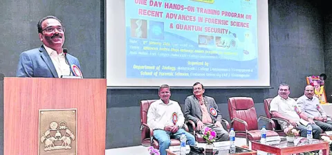 నైపుణ్యాలతో కూడిన విద్య అవసరం 