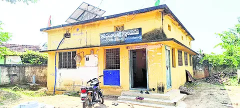 నిధులపై ఆశలు.. అభివృద్ధికి ఎదురుచూపులు!