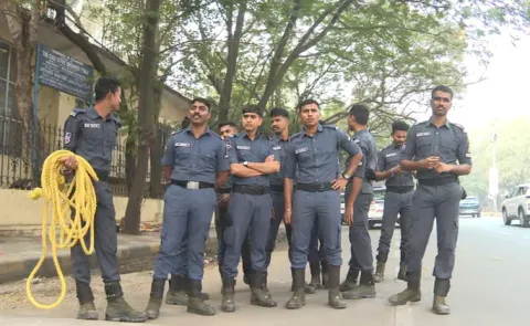 Tension At Talengana Bhavan BRS Leaders Meet