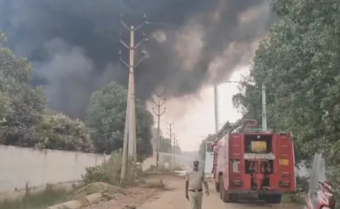 Fire Broke Out At Svs Pharma In Atchutapuram
