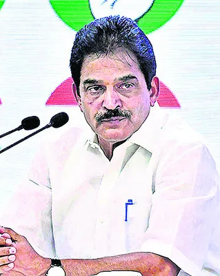 రంగంలోకి వేణుగోపాల్‌