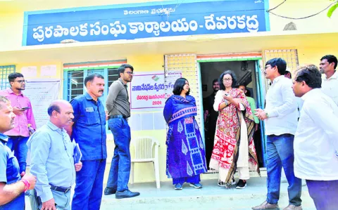 నామినేషన్ల ప్రక్రియ పారదర్శకంగా జరగాలి 