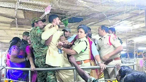 పాడి వర్సెస్‌ పోలీసులు