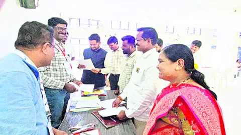 రెండోరోజు 146 నామినేషన్లు 