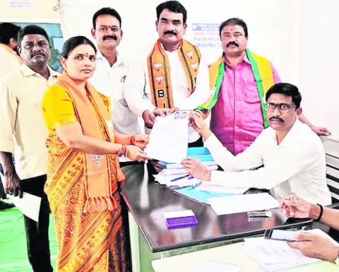 రెండోరోజు 239 నామినేషన్లు దాఖలు 