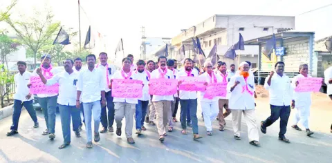 కేసీఆర్‌ జోలికొస్తే పాతరేస్తాం 