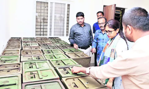 పారదర్శకంగా ఎన్నికల ప్రక్రియ