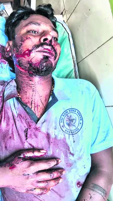 గొడవలో ఇద్దరికి గాయాలు