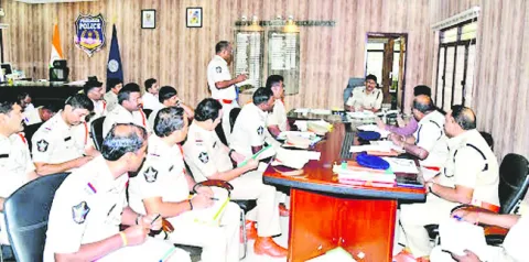 పాత నిందితులపై నిఘా పెట్టాలి 