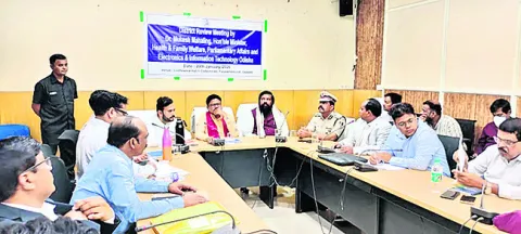 సంక్షేమ పథకాలు సకాలంలో పూర్తిచేయాలి 